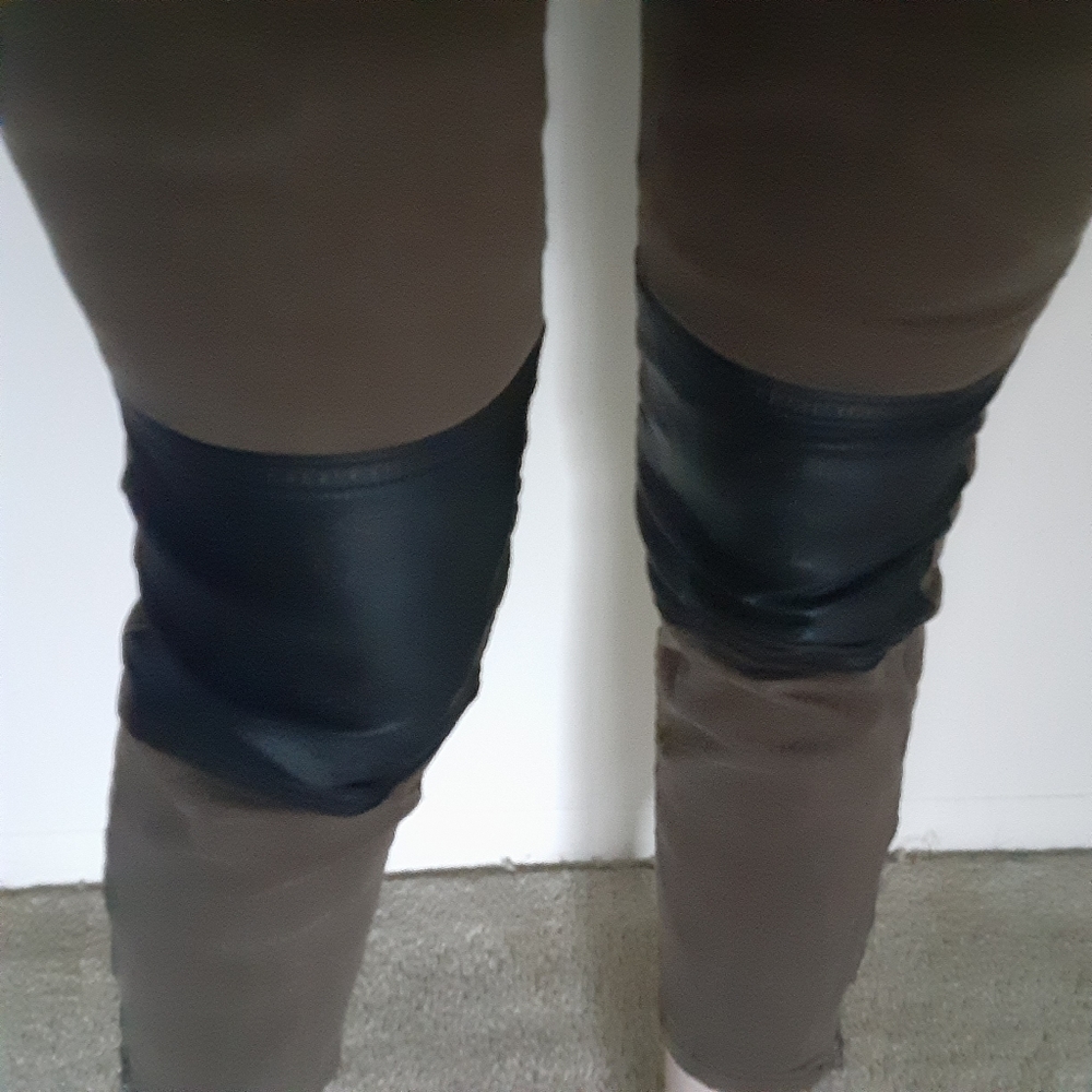 Faux Leather Patch Jeans - Picture 5 of 8